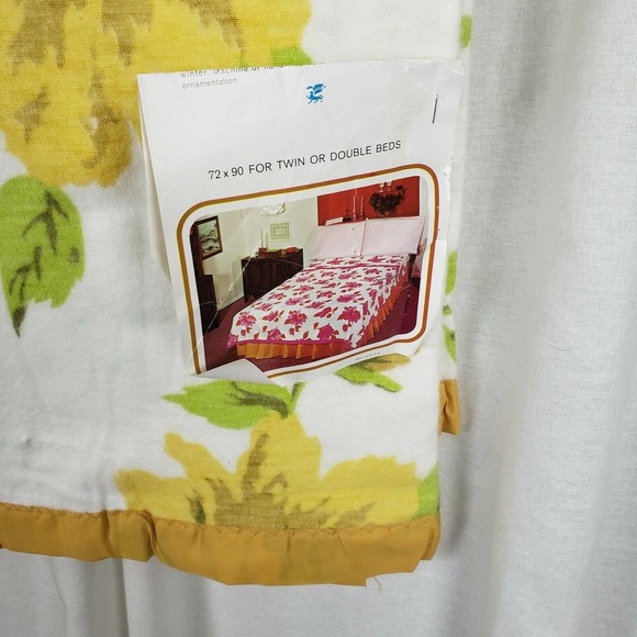 Lady Pepperell Summerette Poppies Thermal Blanket Vintage Nylon Satin Trim 72x90 - Picture 3 of 4